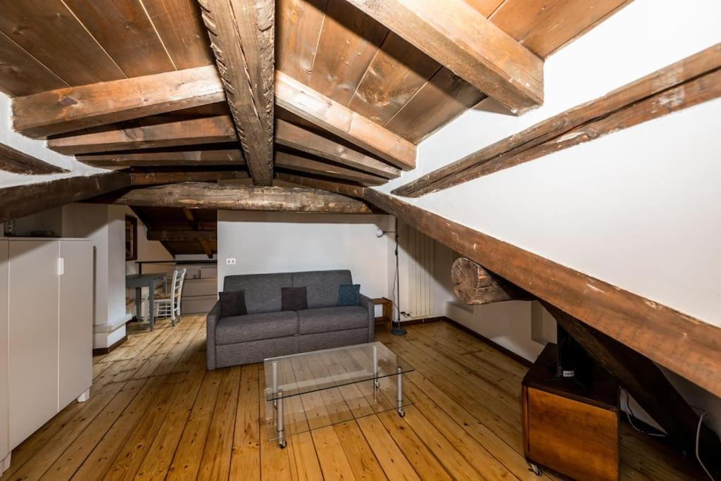 Wonderful Two Floors Apartment 밀라노 외부 사진