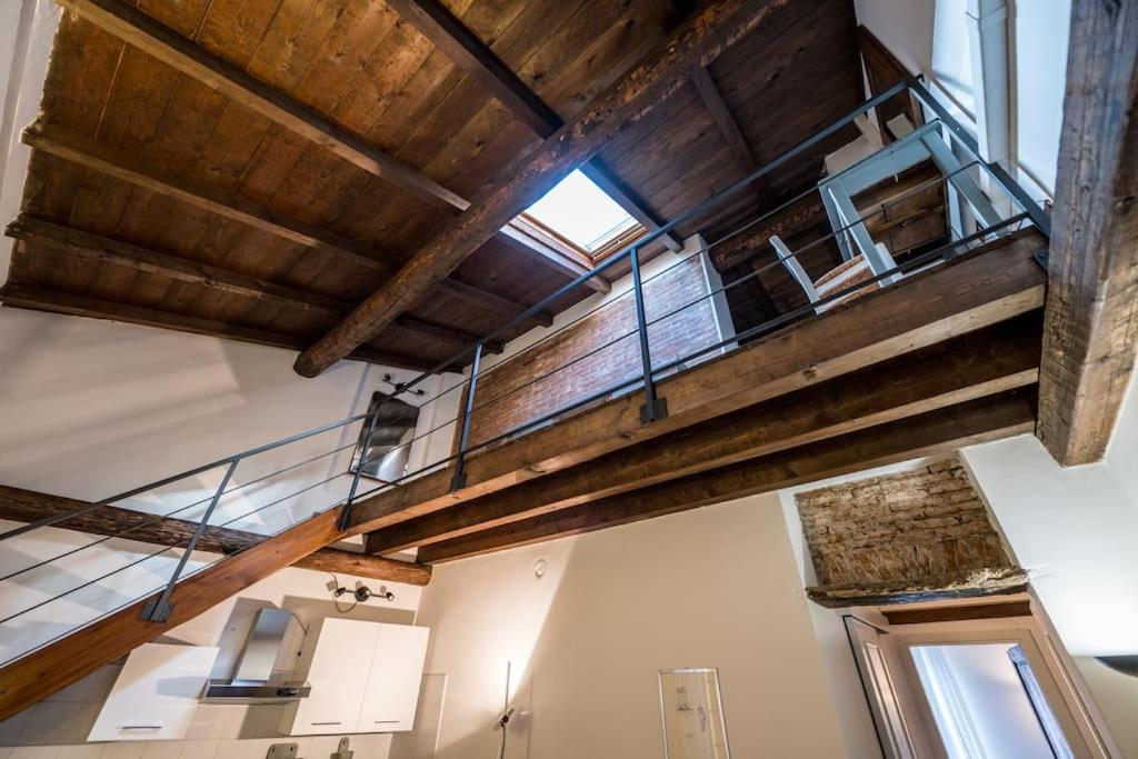 Wonderful Two Floors Apartment 밀라노 외부 사진