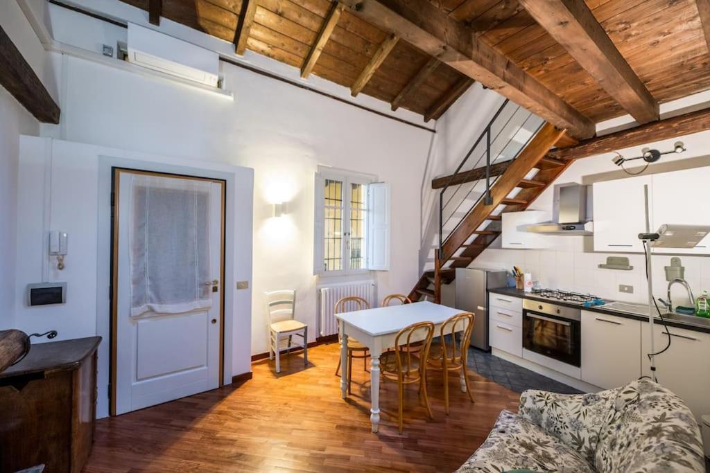 Wonderful Two Floors Apartment 밀라노 외부 사진