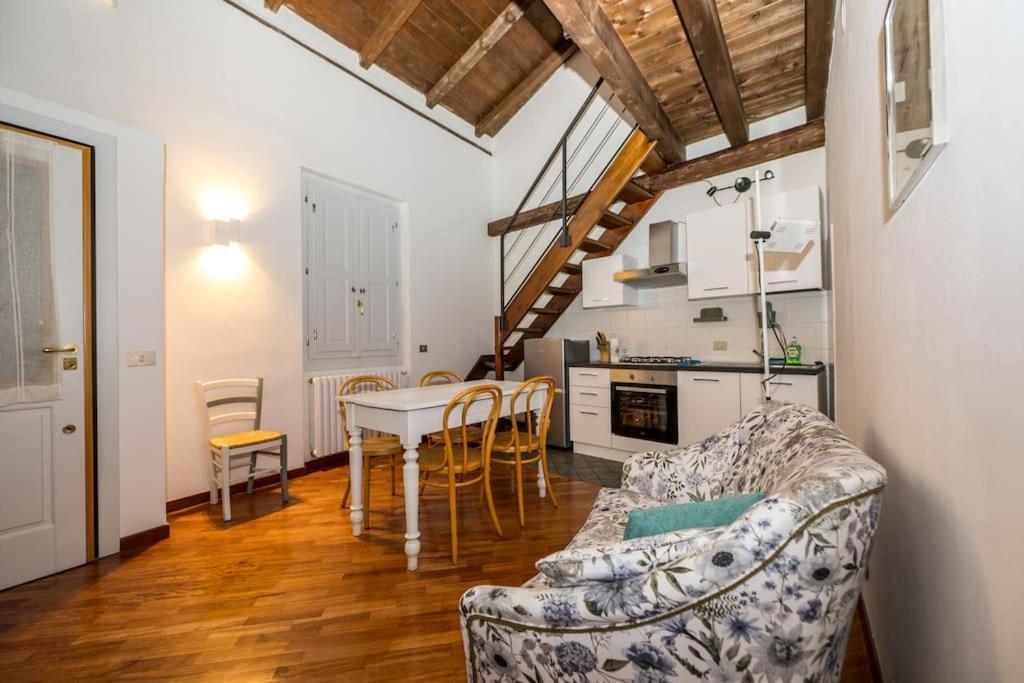 Wonderful Two Floors Apartment 밀라노 외부 사진