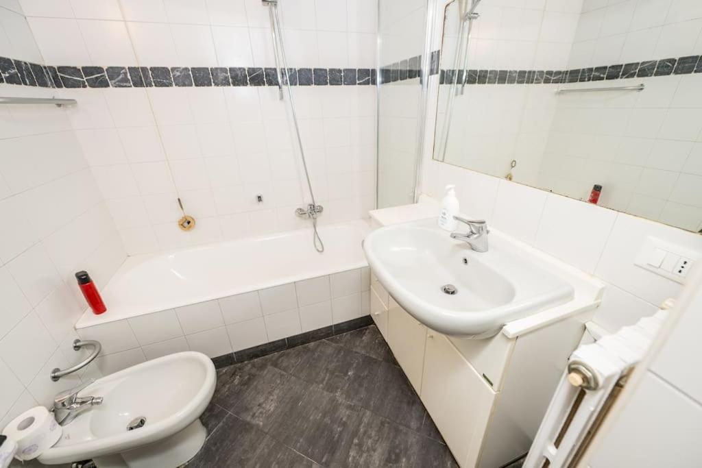 Wonderful Two Floors Apartment 밀라노 외부 사진