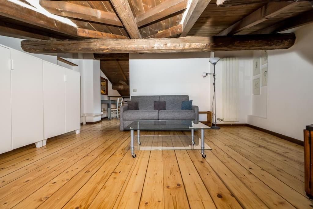 Wonderful Two Floors Apartment 밀라노 외부 사진